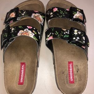 Unionbay two strap flower sandals